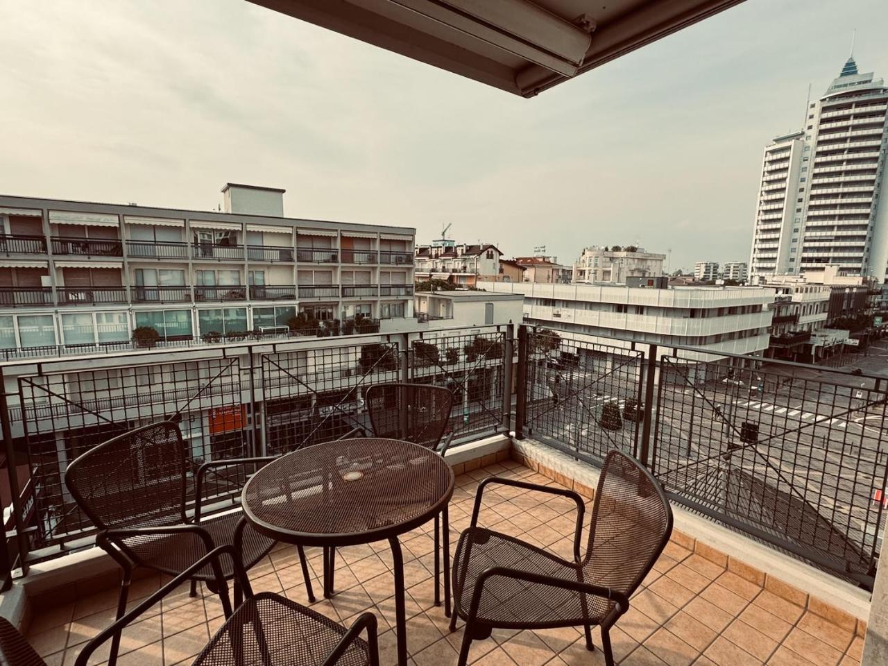 Ferienwohnung Marconi Deluxe Lido di Jesolo Exterior foto